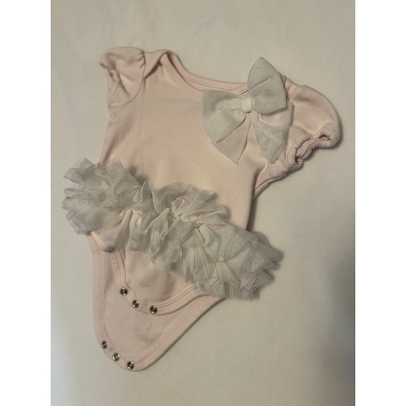 Baby girl ballerina inspired onesie - Picture 1 of 5
